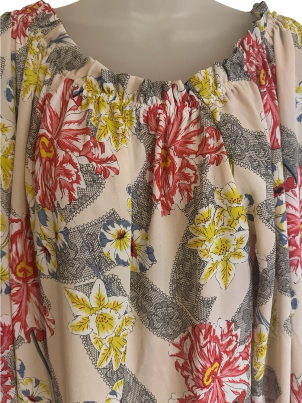 Cream Floral Ruffle-Sleeve Blouse w/Pretty Red & Yellow Print  PLUS: 3X    #14 - Picture 2 of 8